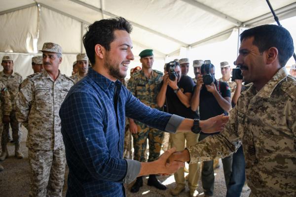 ولي العهد يزور قيادة المنطقة العسكرية الجنوبية