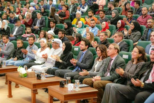 ولي العهد يحضر مناظرة شبابية بعنوان "التعليم الجامعي مقابل التعليم المهني والتقني"