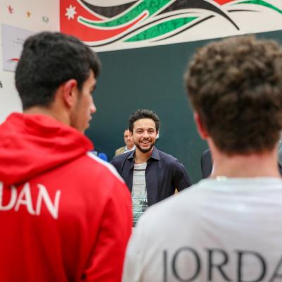 نائب الملك يزور مركز الإعداد الأولمبي ويطلع على الخطط والبرامج التي يقدمها