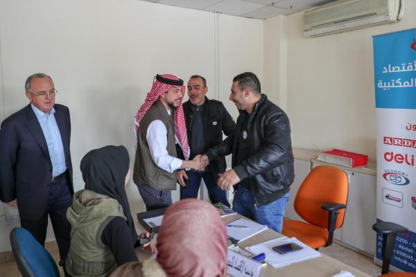 ولي العهد يقوم بزيارة مفاجئة لمديرية تشغيل عمان الأولى
