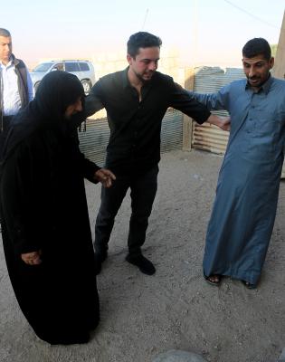 ولي العهد يتفقد في زيارة مفاجئة أحوال أسرة عفيفة في وادي عربة