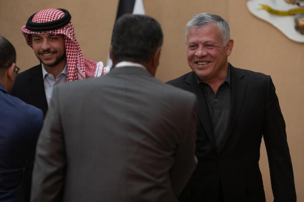 الملك يرافقه ولي العهد يزور محافظة المفرق ويلتقي وجهاء وممثلي أبناء وبنات المحافظة