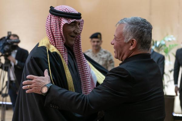 الملك يرافقه ولي العهد يزور محافظة المفرق ويلتقي وجهاء وممثلي أبناء وبنات المحافظة