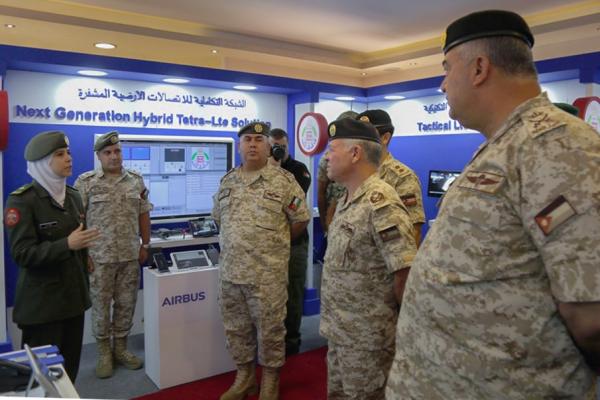 الملك يزور هيئة الاتصالات الخاصة