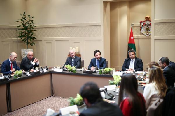 ولي العهد يشهد توقيع اتفاقية بين مؤسسة ولي العهد وإيرباص لتدريب طلبة جامعات أردنيين