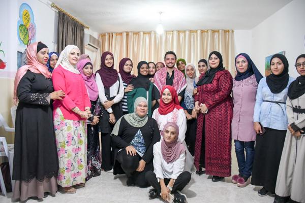 Crown Prince visits Deir Alla Female Youth Centre