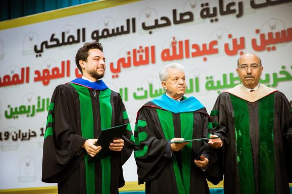 ولي العهد يرعى تخريج طلبة برامج الدراسات العليا بجامعة اليرموك