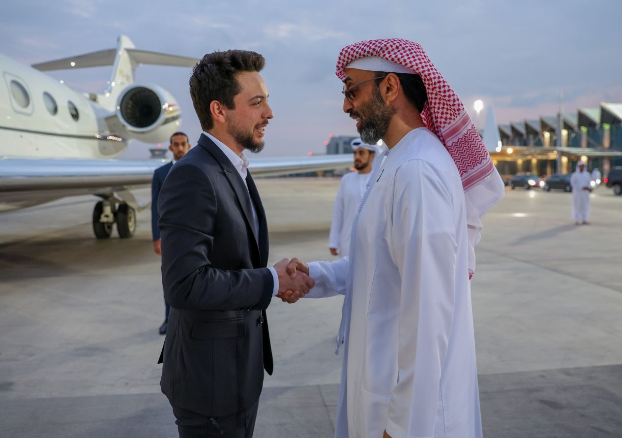 ولي العهد يصل أبوظبي لحضور تمرين عسكري أردني إماراتي