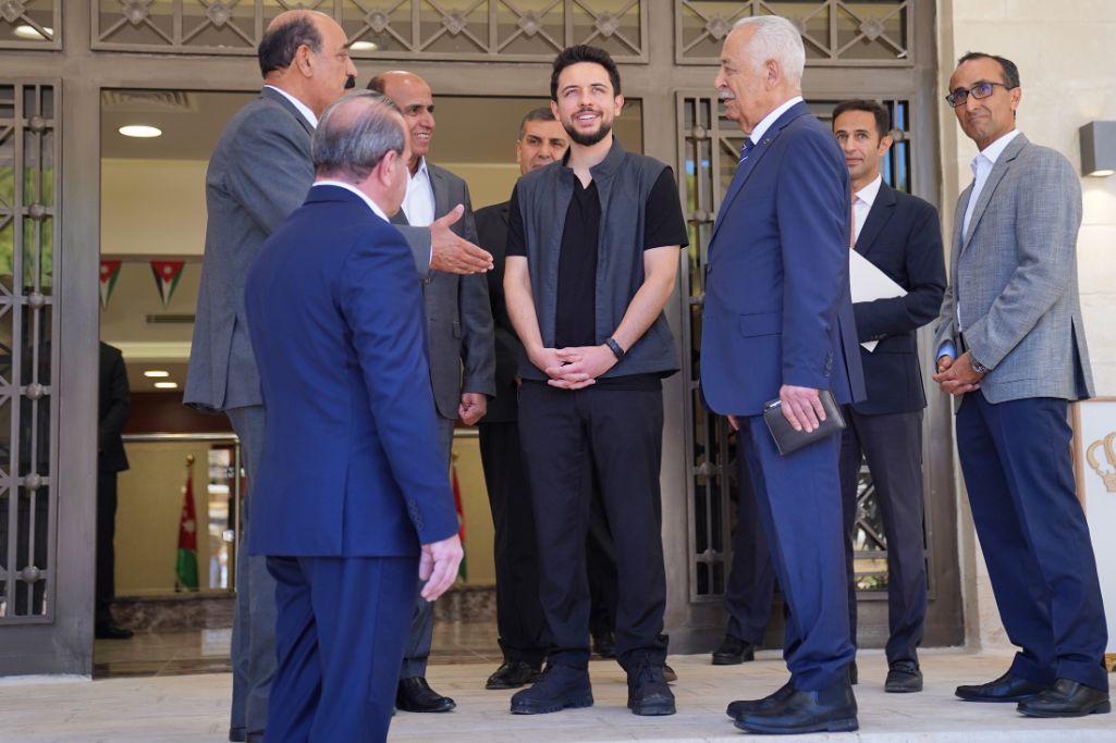ولي العهد يفتتح نادي المتقاعدين العسكريين في عجلون