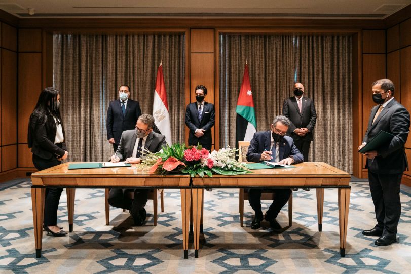 ولي العهد يشهد توقيع مذكرتي تفاهم وبرنامج تنفيذي بين الأردن ومصر