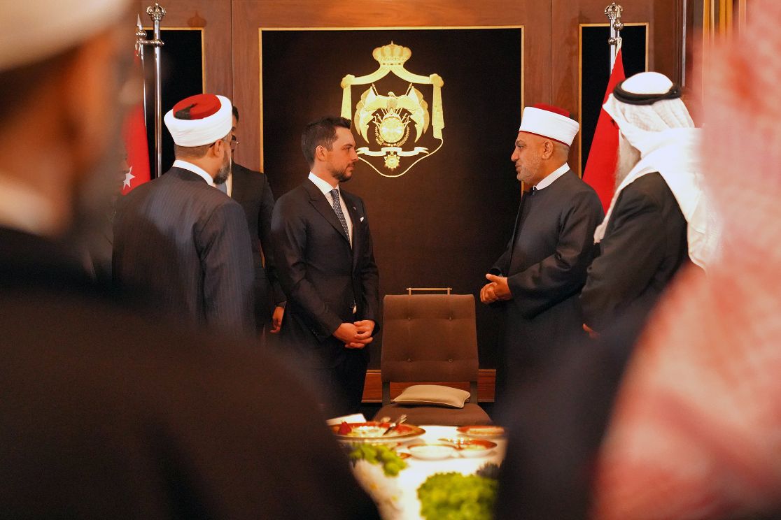 ولي العهد يقيم إفطارا لأئمة ووعاظ