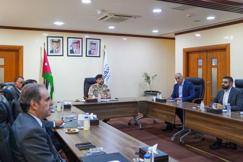 الملك يترأس اجتماعا بمركز الأزمات للوقوف على تفاصيل حادثة تسرب الغاز بالعقبة