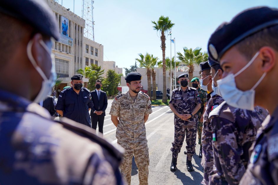 ولي العهد يطلع على جاهزية "الدفاع المدني" في التعامل مع مختلف الحوادث