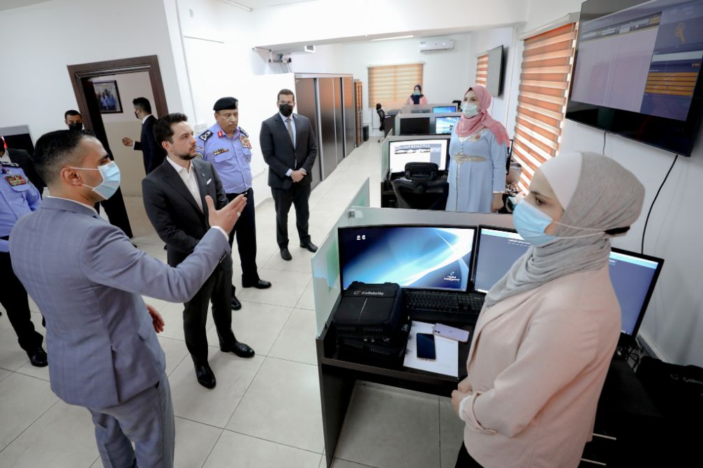  نائب الملك يزور إدارة البحث الجنائي