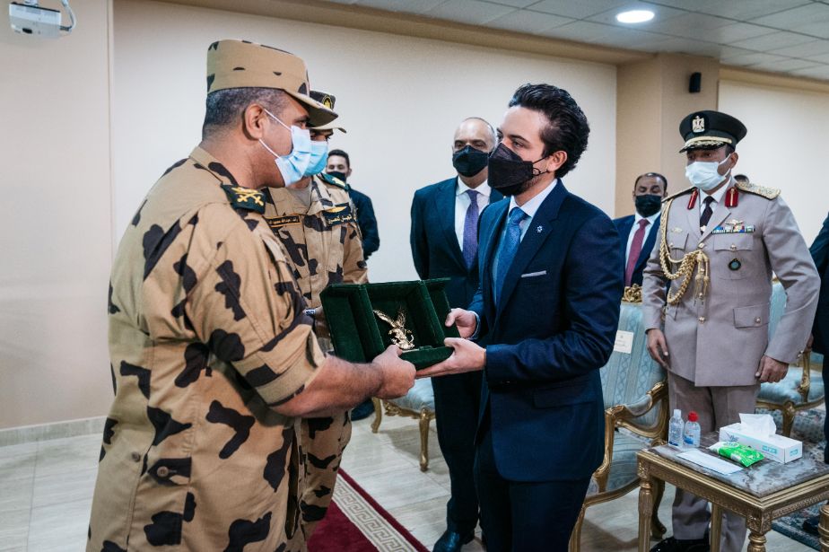 ولي العهد يحضر في القاهرة تمريناً عسكرياً لمجموعة العمليات الخاصة المصرية