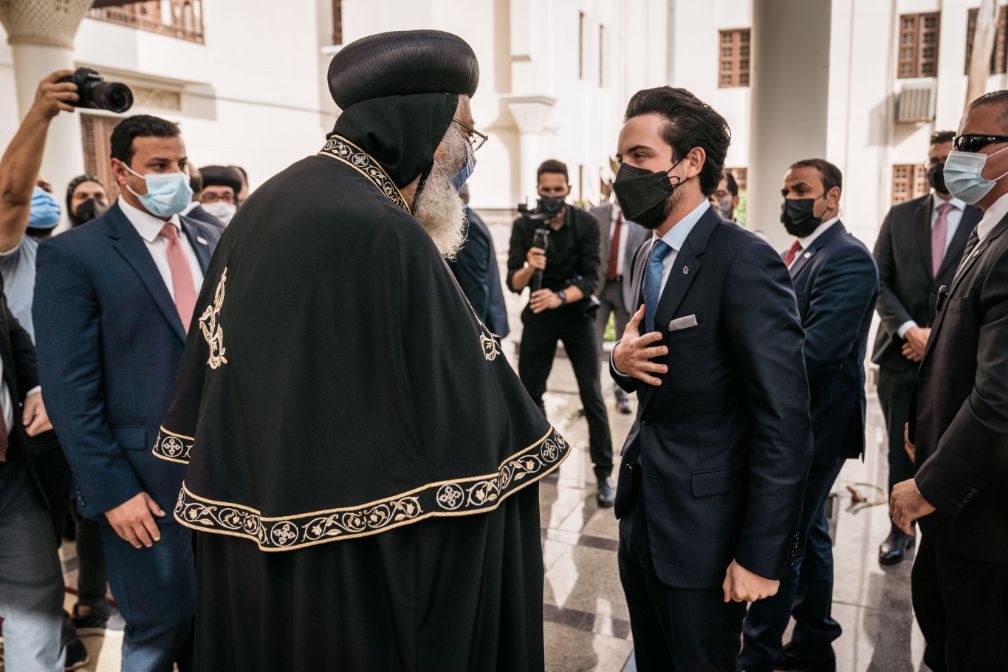 ولي العهد يزور المقر البابوي بالكاتدرائية المرقسية القبطية الأرثوذكسية في القاهرة