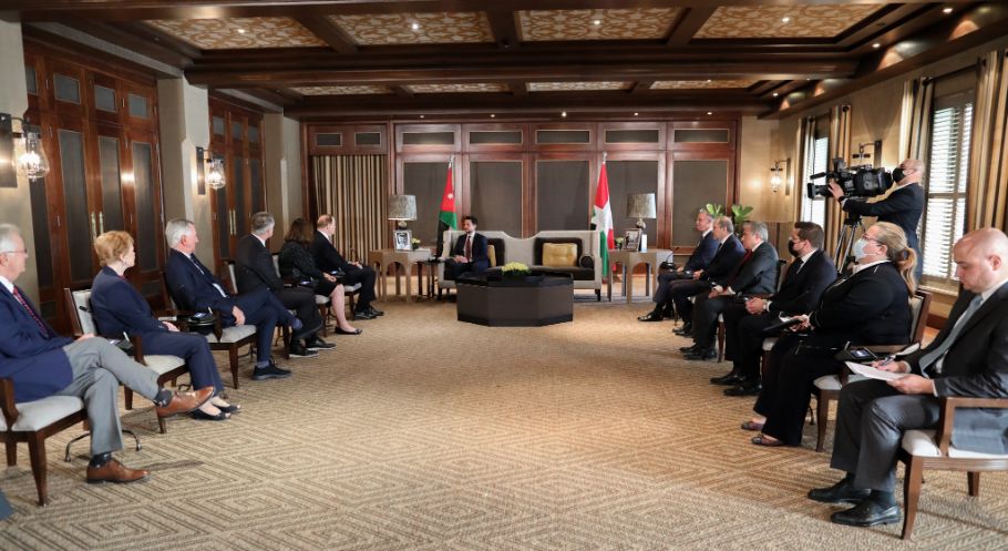 نائب الملك يستقبل وفدا من الكونغرس الأمريكي