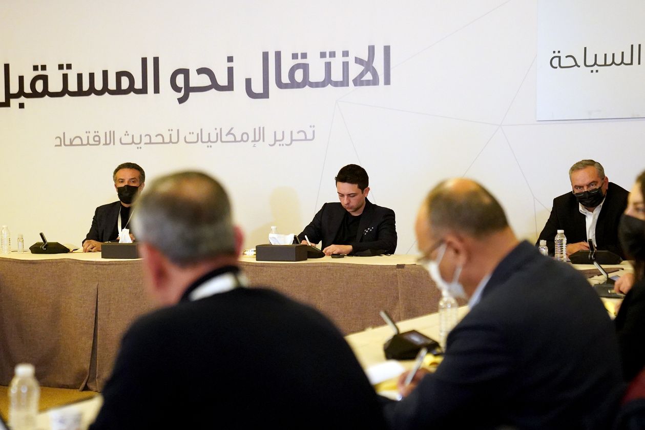 ولي العهد يحضر جانبا من جلسة قطاع السياحة ضمن ورشة العمل الاقتصادية