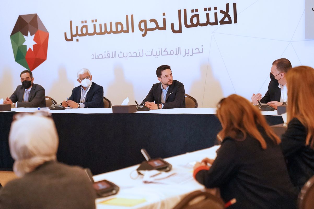 ولي العهد يحضر جانباً من جلسات ورشة العمل الاقتصادية