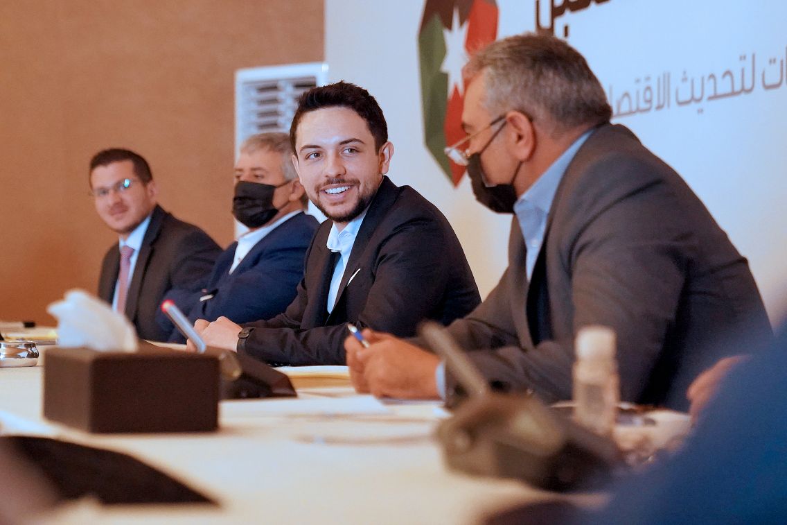 ولي العهد يحضر جانباً من جلسات ورشة العمل الاقتصادية