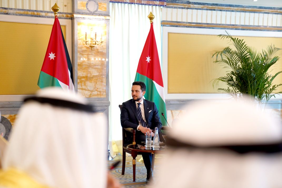 ولي العهد يلتقي مستثمرين كويتيين