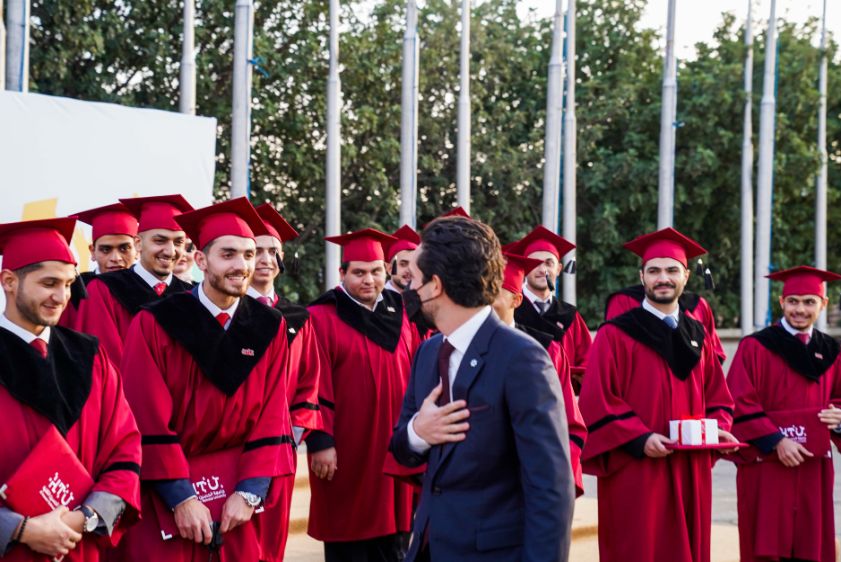 ولي العهد يرعى حفل تخريج الفوج الأول من طلبة جامعة الحسين التقنية