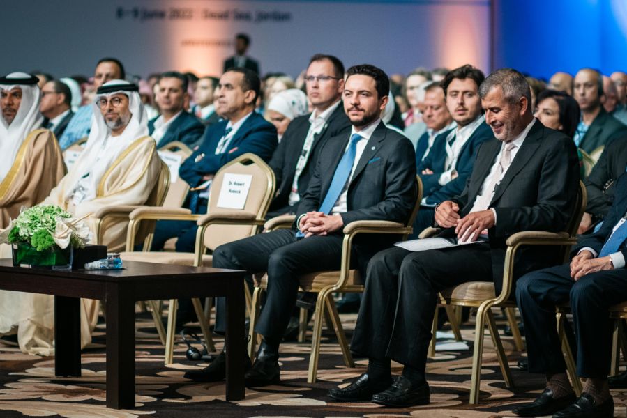 مندوبا عن الملك، ولي العهد يرعى افتتاح أعمال مؤتمر إقليمي للطاقة