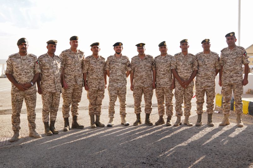 ولي العهد يزور قيادة المنطقة العسكرية الجنوبية