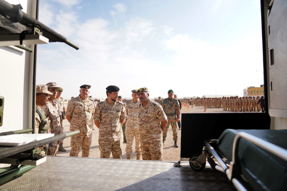 ولي العهد يزور قيادة المنطقة العسكرية الجنوبية