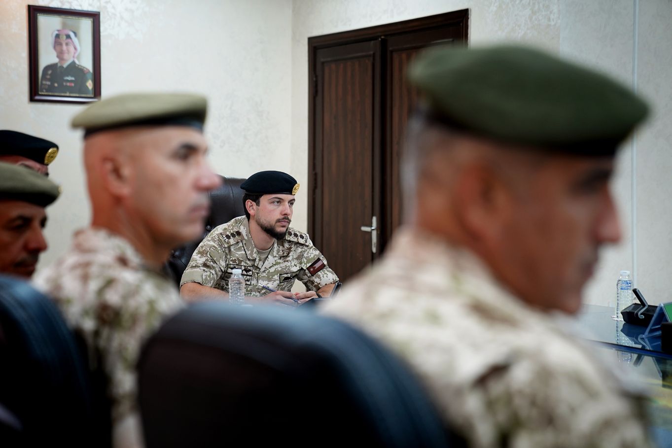 ولي العهد يزور قيادة المنطقة العسكرية الجنوبية