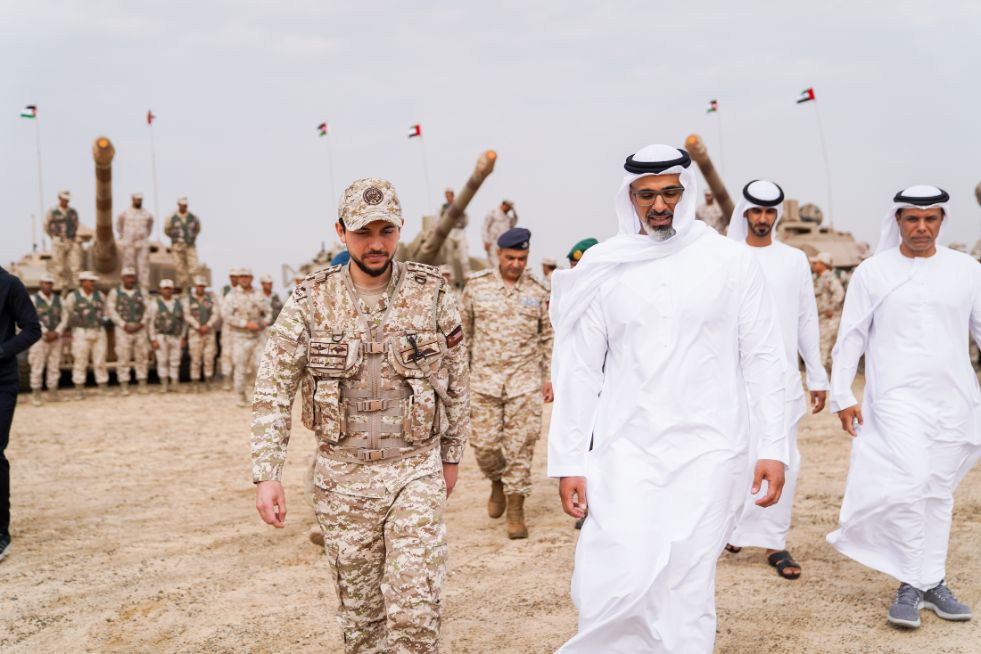 ولي العهد يحضر تمرينا عسكريا تعبويا أردنيا إماراتيا في أبوظبي