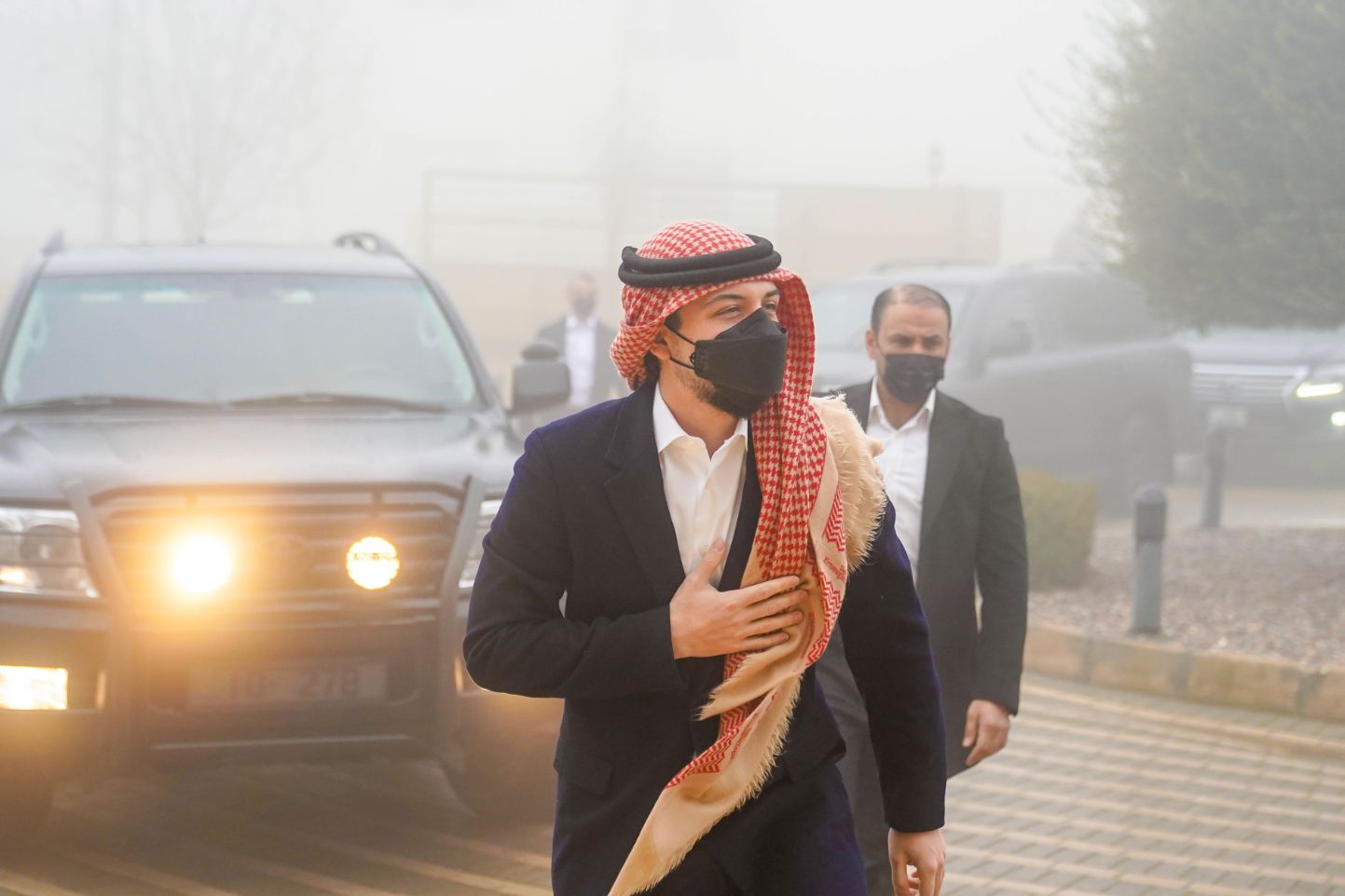 ولي العهد يزور معهد الإعلام الأردني