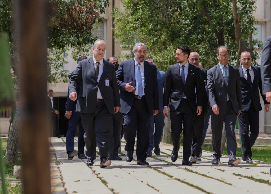 ولي العهد يزور "التلفزيون الأردني" ويهنئ بالذكرى 54 لتأسيسه
