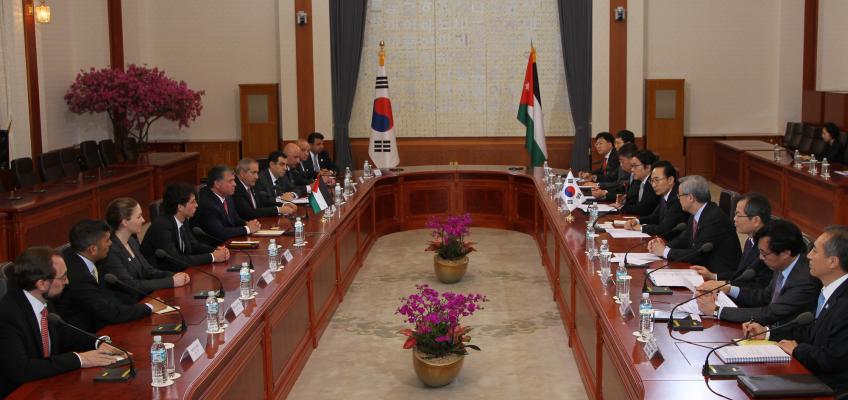 His Majesty holds talks with the Korean President