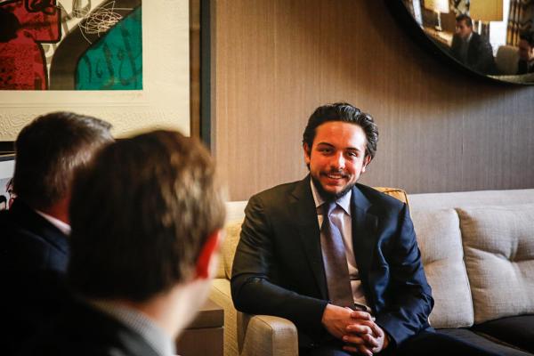 ولي العهد يستقبل رئيس مجلس إدارة مؤسسة "بريك ثرو برايز"