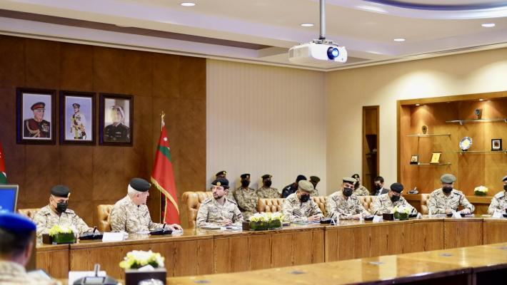 ولي العهد يزور القيادة العامة للقوات المسلحة