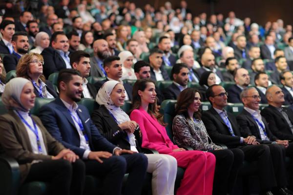 ولي العهد يشارك بمنتدى تواصل ويؤكد ضرورة مواكبة التطور بمجالات الذكاء الاصطناعي