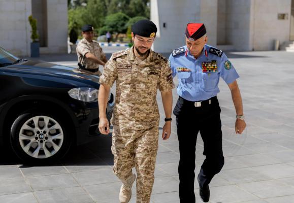 ولي العهد يزور مديرية الأمن العام ويثني على أداء منتسبيها
