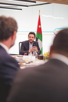 ولي العهد يفتتح مركز التكنولوجيا المالية