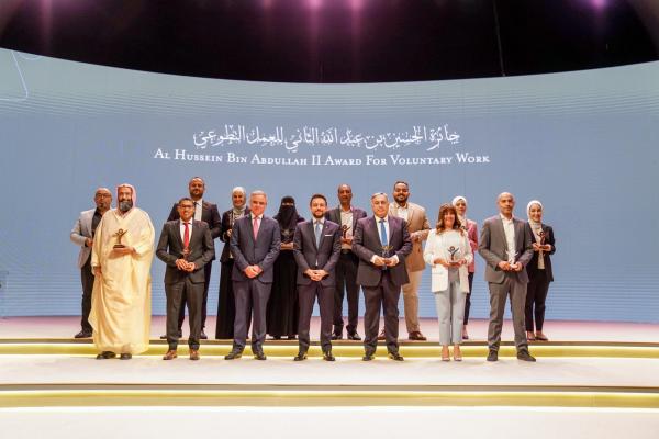 ولي العهد يكرّم الفائزين بجائزة الحسين بن عبدﷲ الثاني للعمل التطوعي