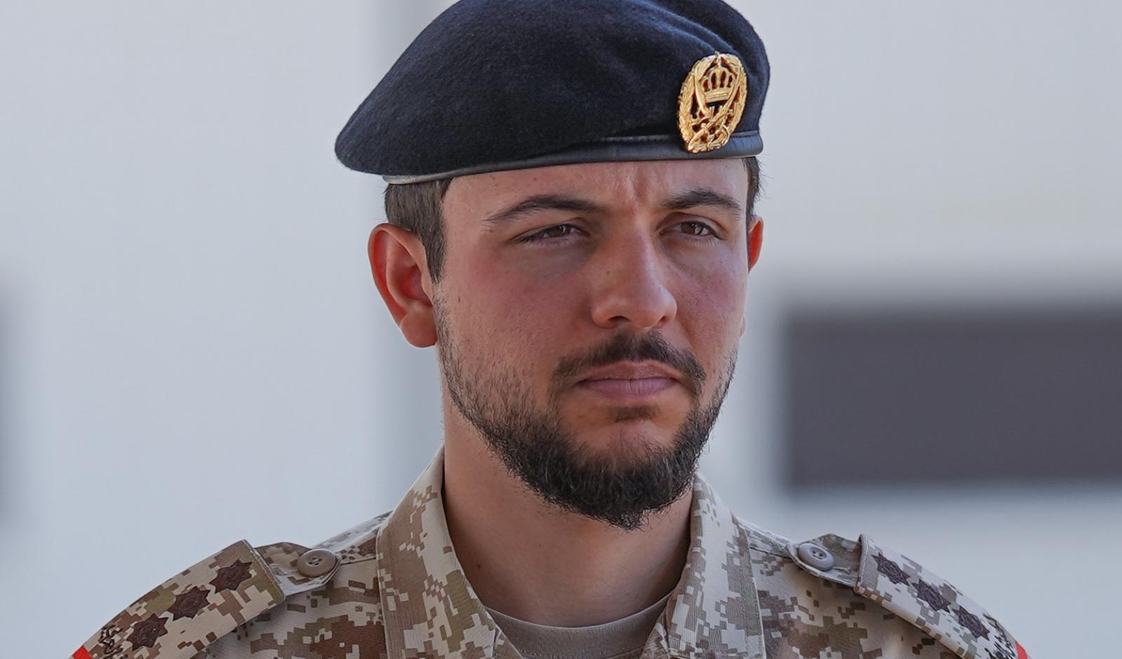 نائب الملك يهاتف قائد قوة المستشفى الميداني الأردني في غزة ويطمئن على طاقم البعثة