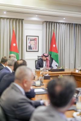 ولي العهد يشيد بأداء وزارة الخارجية وشؤون المغتربين في حمل مواقف الأردن للعالم