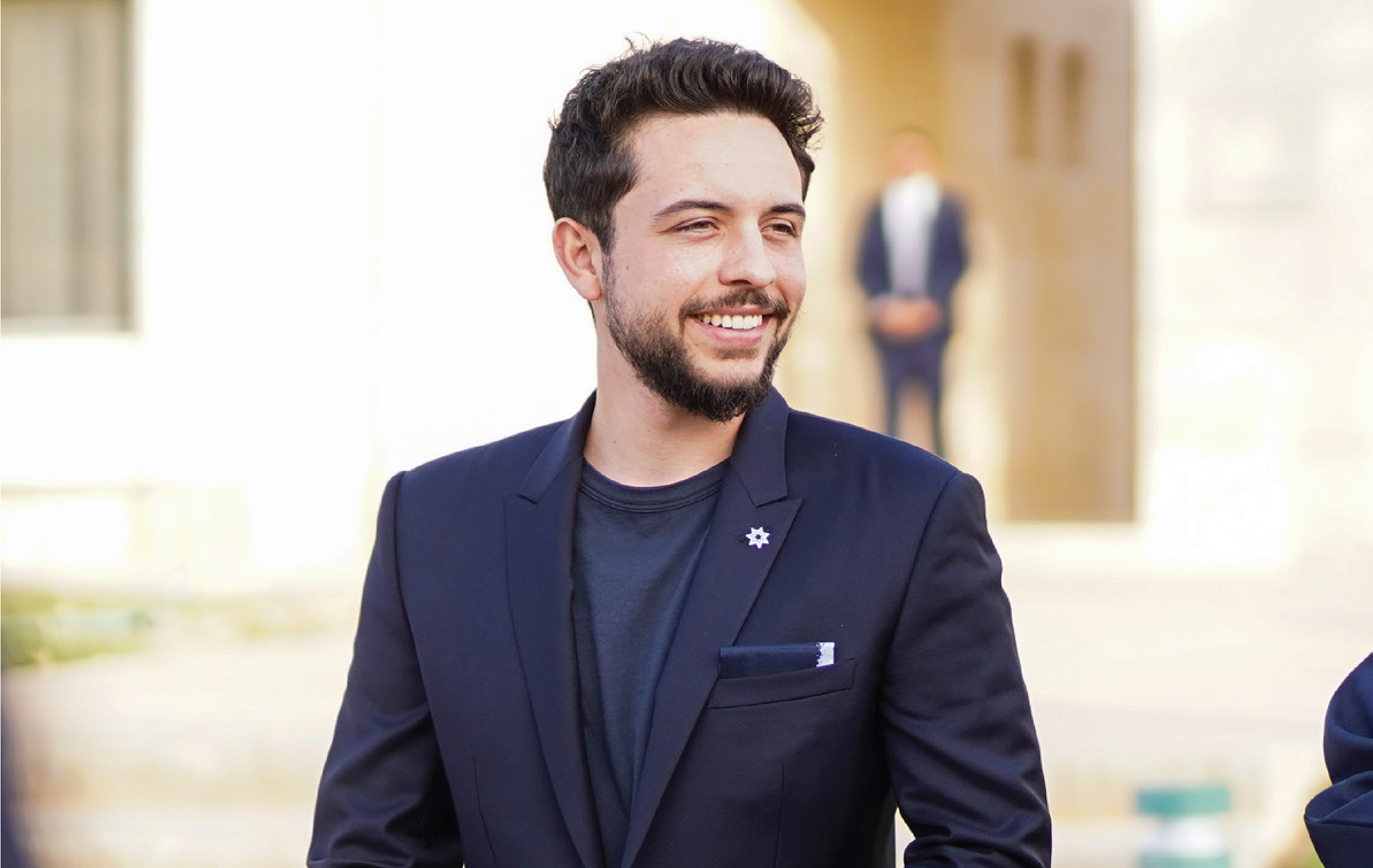 العنوان هنا